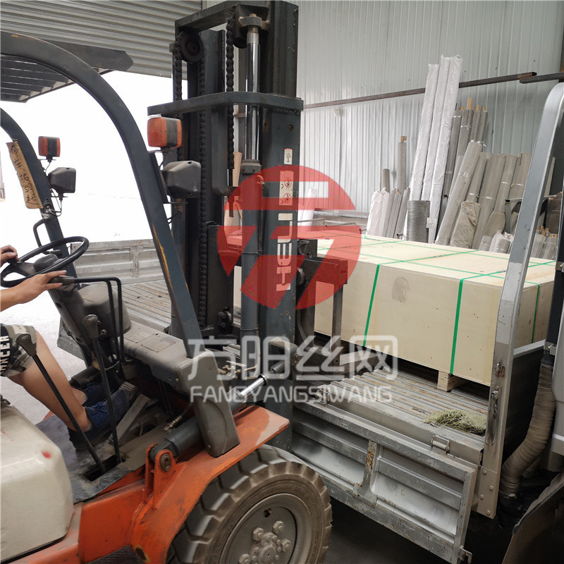 装(zhuāng)車(chē)发货实拍